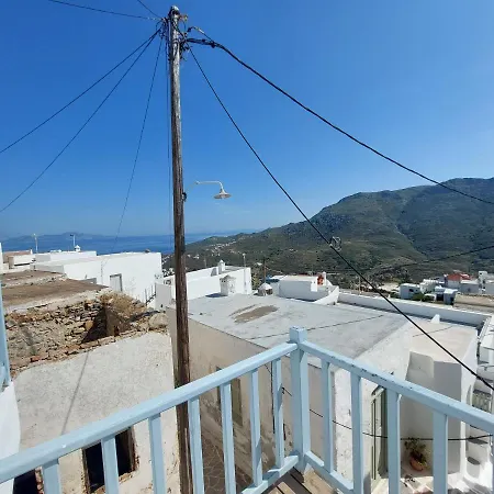 Per_no Serifos Town